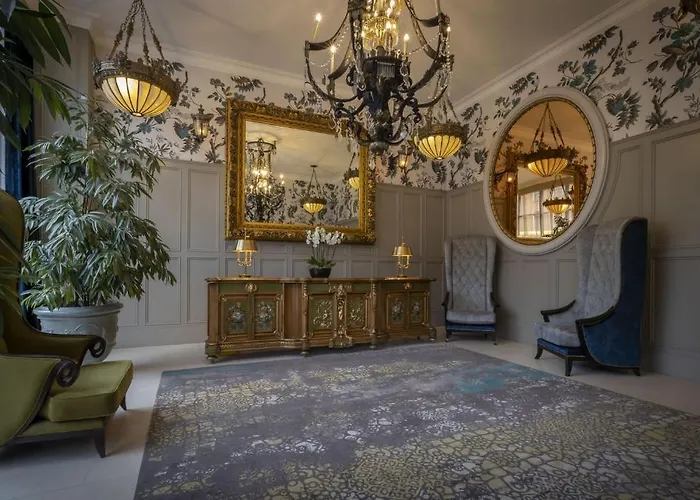 Hotel 5 stelle: The Trinity City Hotel