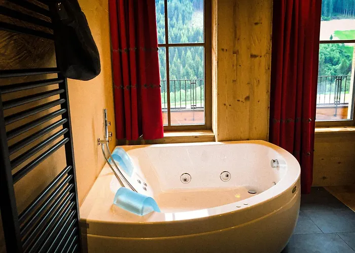 Hotel 4 stelle: Mons Silva Private Luxury Chalets