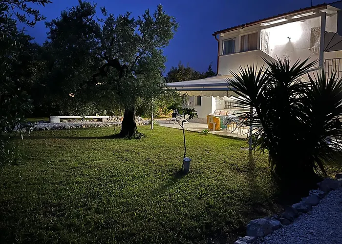 B&B Villa Mediterranea With Private Parking