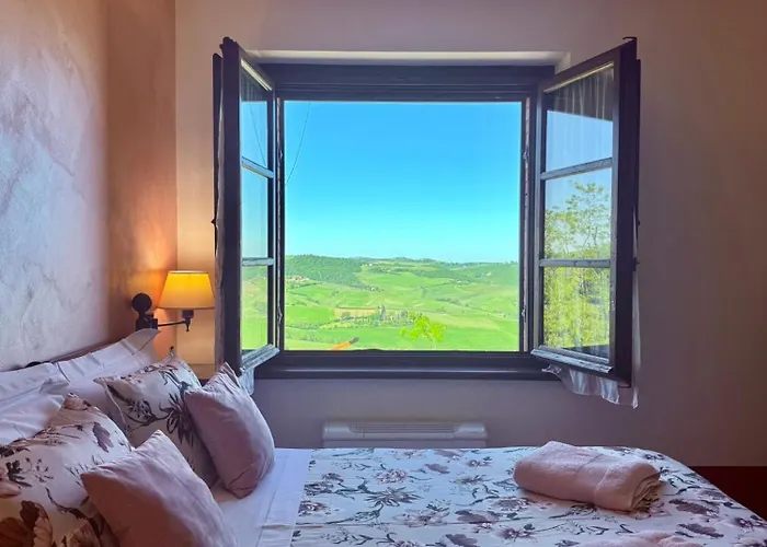 Hotel con vista: AFFITTACAMERE Casale Le Civette