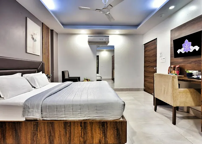 Hotel Aerocity Purple Orchid