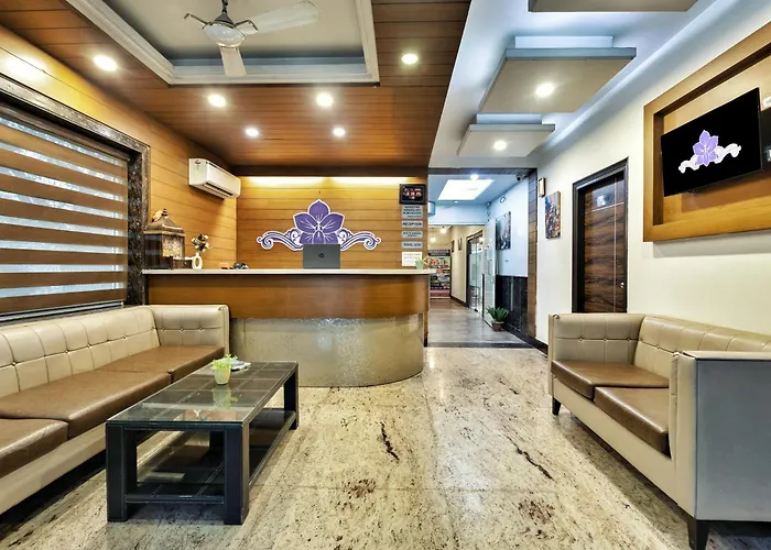 Hotel Aerocity Purple Orchid