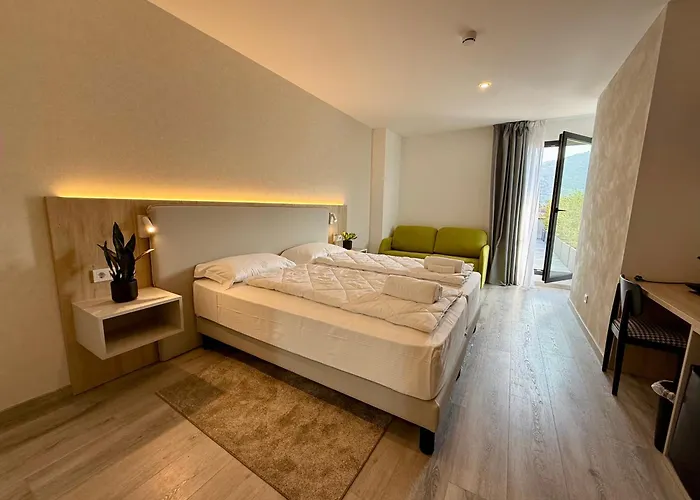 Lake & More Suite Hotel