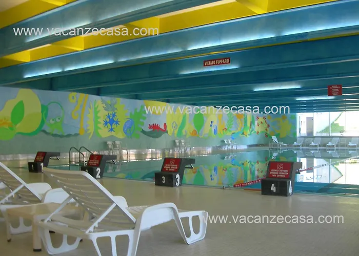 Hotel con piscina: Residence Albarè - Appartamenti Vacanze Casa