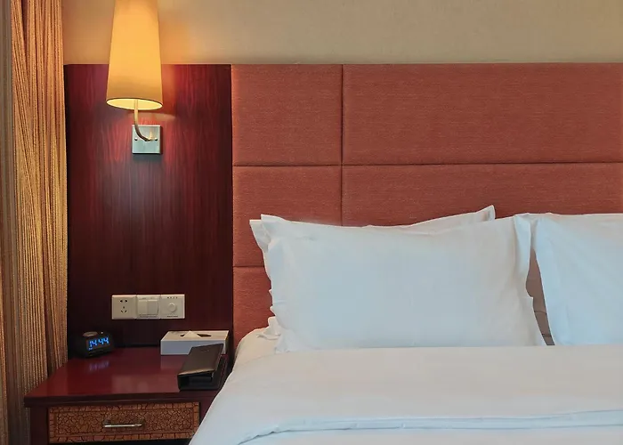 Holiday Inn Shenzhen Donghua By Ihg