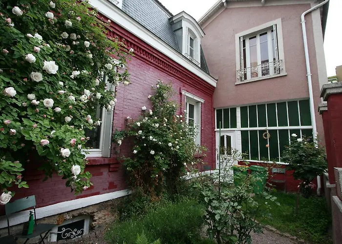 La Maison Rouge