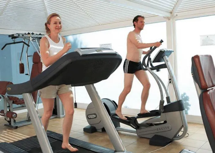 Hotel con tennis: Lucana