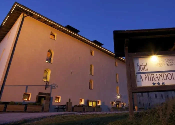 Hotel Dimora Storica La Mirandola