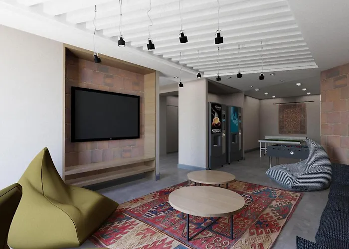 Hotel all'aeroporto: Andor Hotel